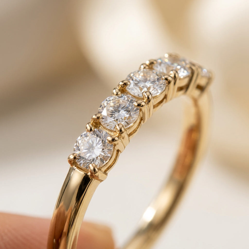 LUMINA PLÉIADE seven-stone lab diamond band macro | Heritage & Co.