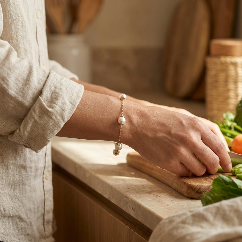 LUNAIRE GALERIE, AKOYA PEARL STATION BRACELET