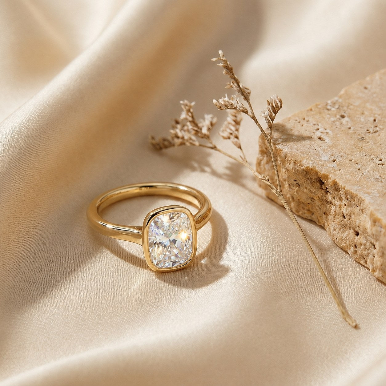 AETERNA CITADELLE, CUSHION-CUT MOISSANITE | Heritage & Co.