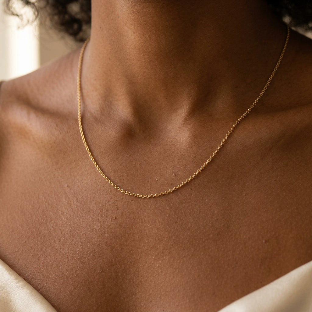 CATENELLA fine cable chain necklace, solid gold — macro link detail