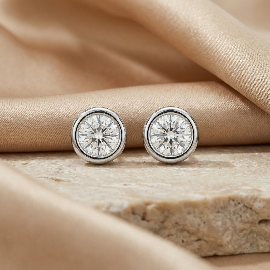 NOVELLA ALBA POINT, 2-DIAMOND STUD EARRINGS | Heritage & Co.