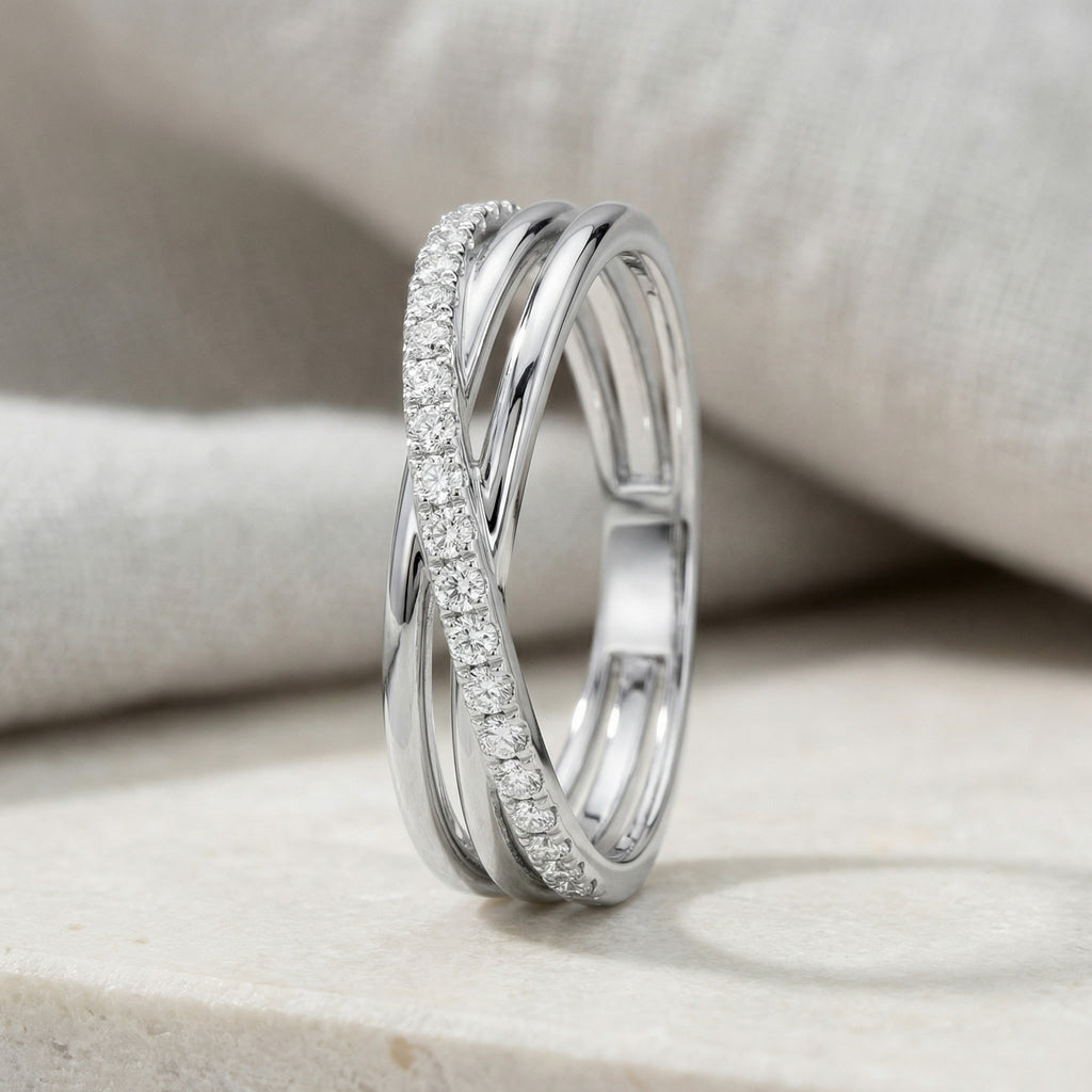 LUMINA ALBA TRIUM RING, PAVÉ | Heritage & Co.