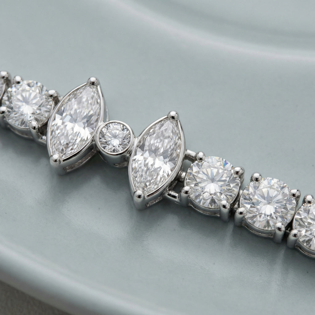 LUMINA ALBA SILLAGE, BRILLIANT-CUT DIAMOND BRACELET | Heritage & Co.