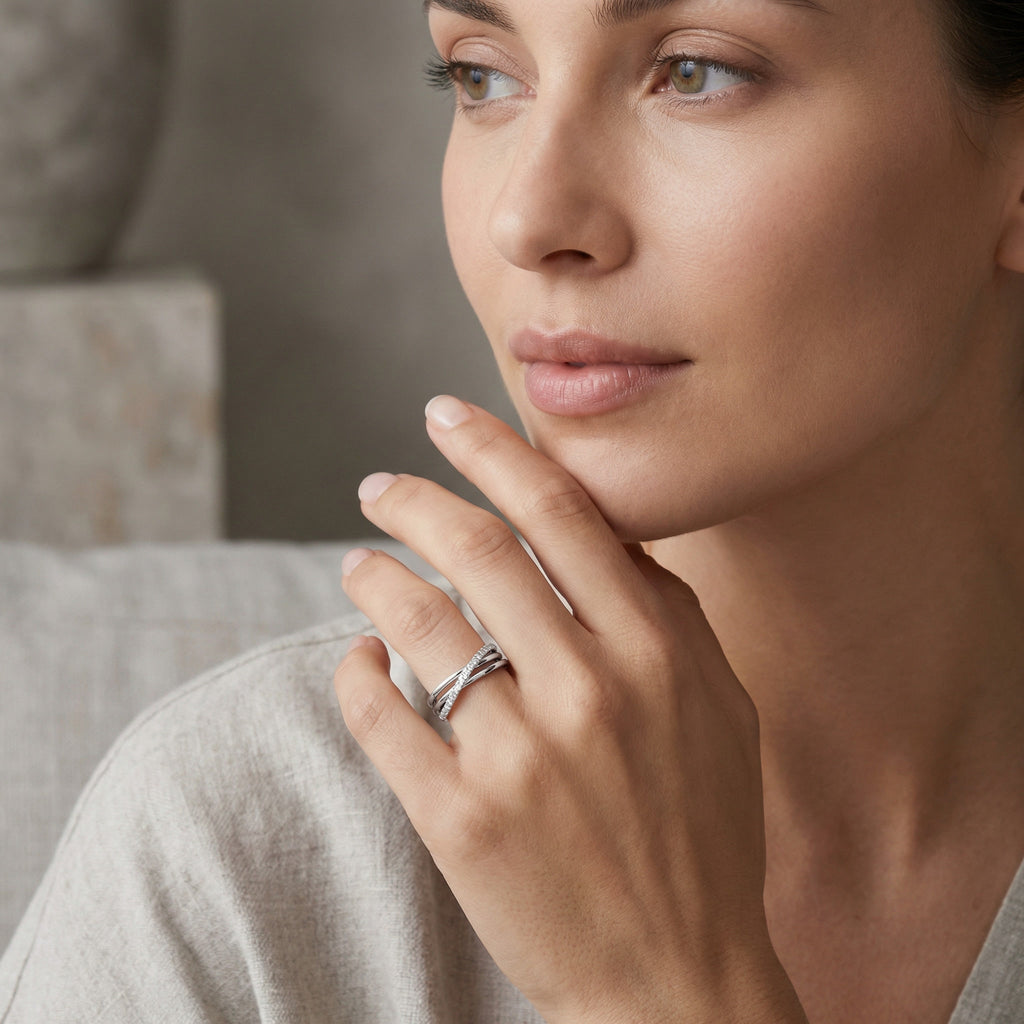 LUMINA ALBA TRIUM RING, PAVÉ | Heritage & Co.