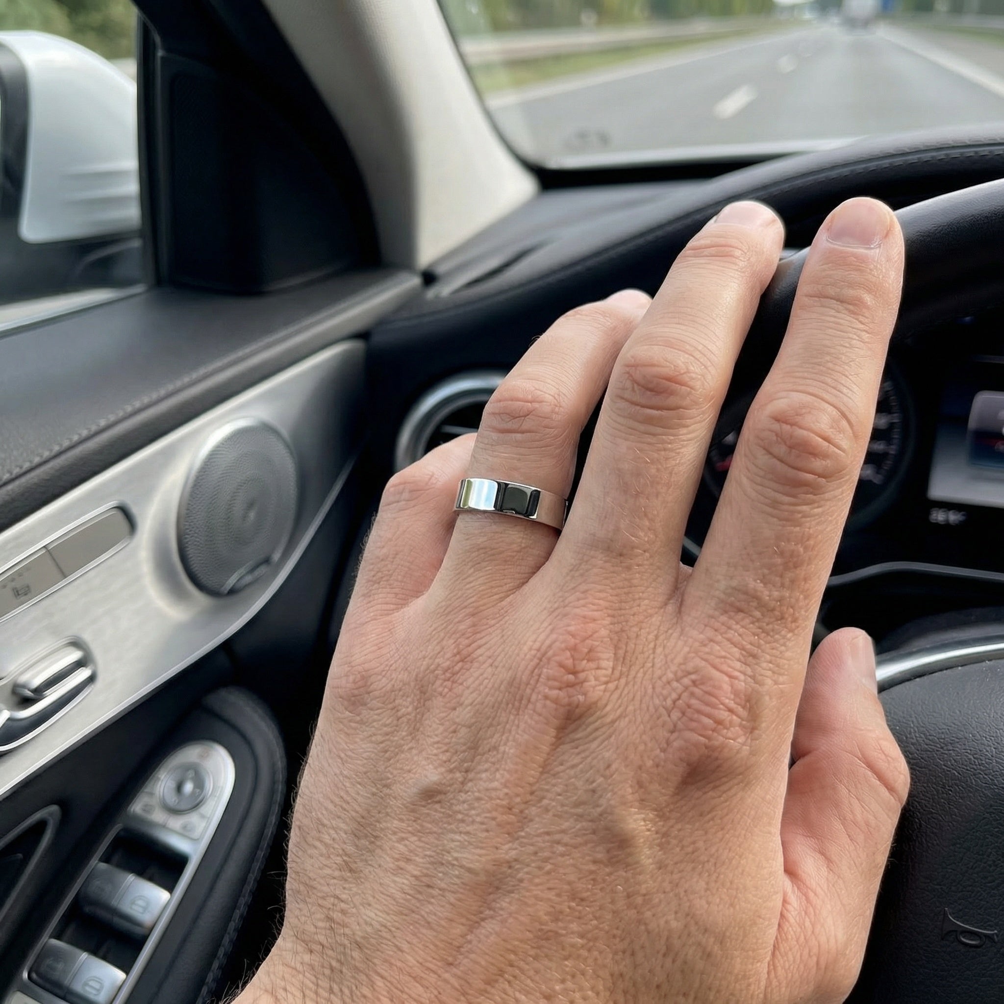 FLAT POLISHED, PLATINUM BAND | Heritage & Co.