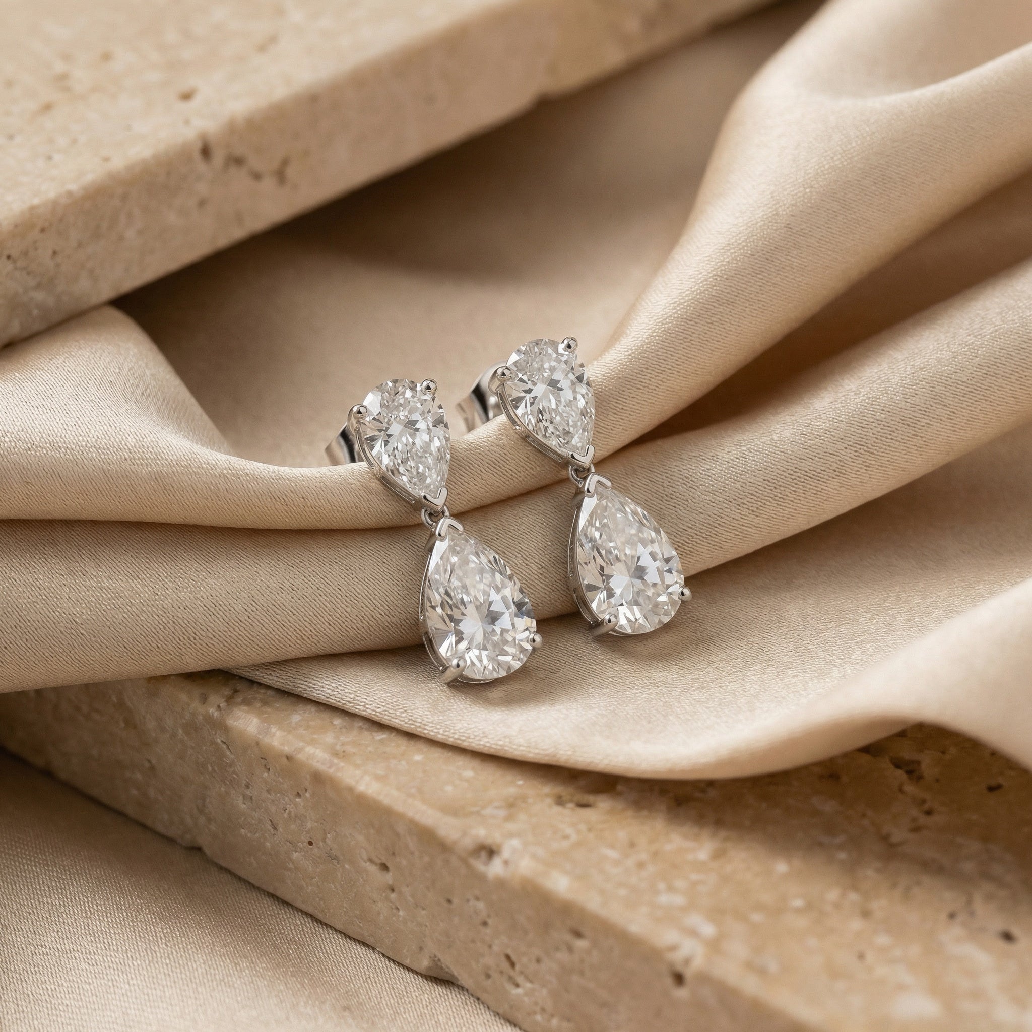 SOLARIS ALBA GOUTTE, 4-DIAMOND DROP EARRINGS | Heritage & Co.