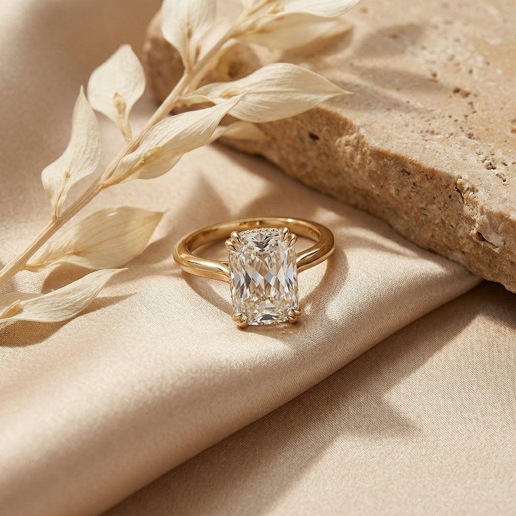 CLARITAS CROISÉ, ELONGATED CUSHION-CUT LAB DIAMOND