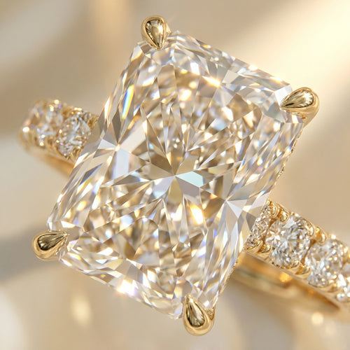 CLARITAS CATHÉDRALE, RADIANT-CUT LAB DIAMOND