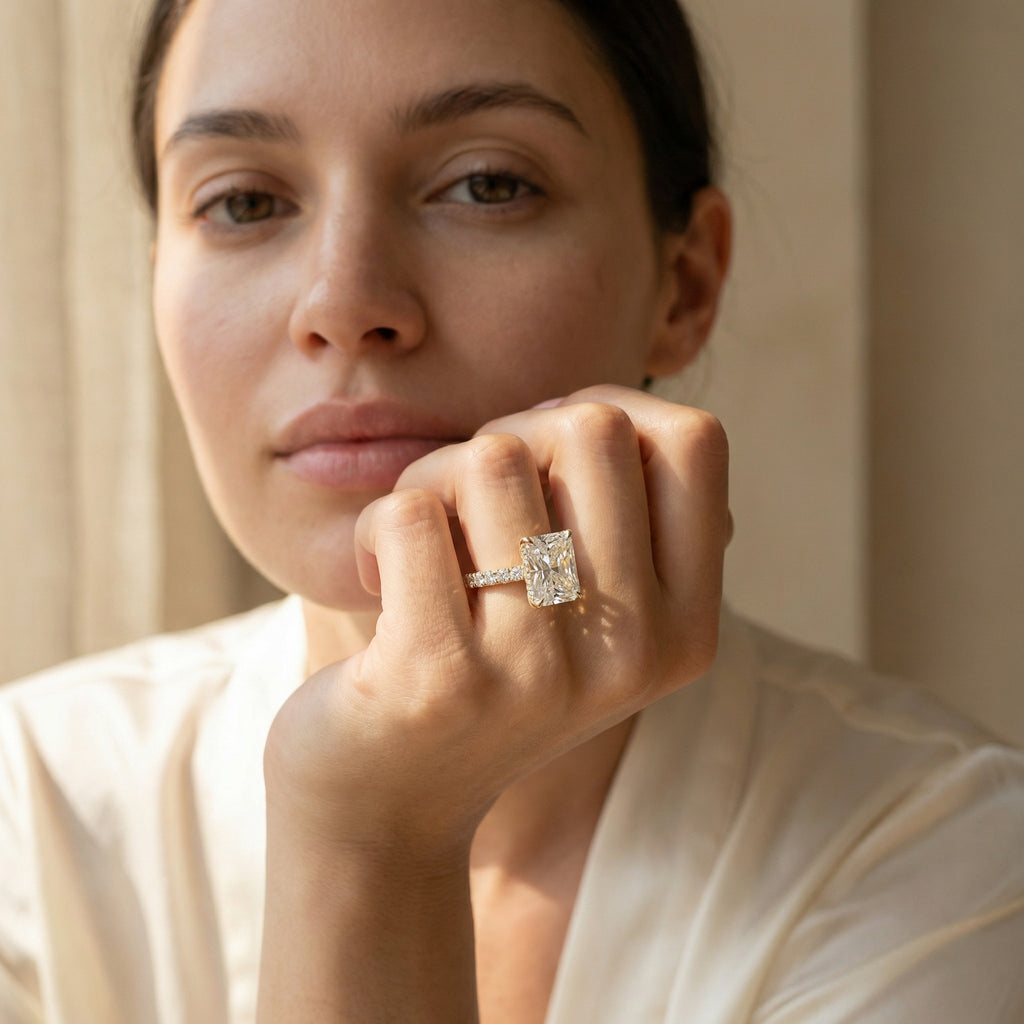 CLARITAS CATHÉDRALE, RADIANT-CUT LAB DIAMOND