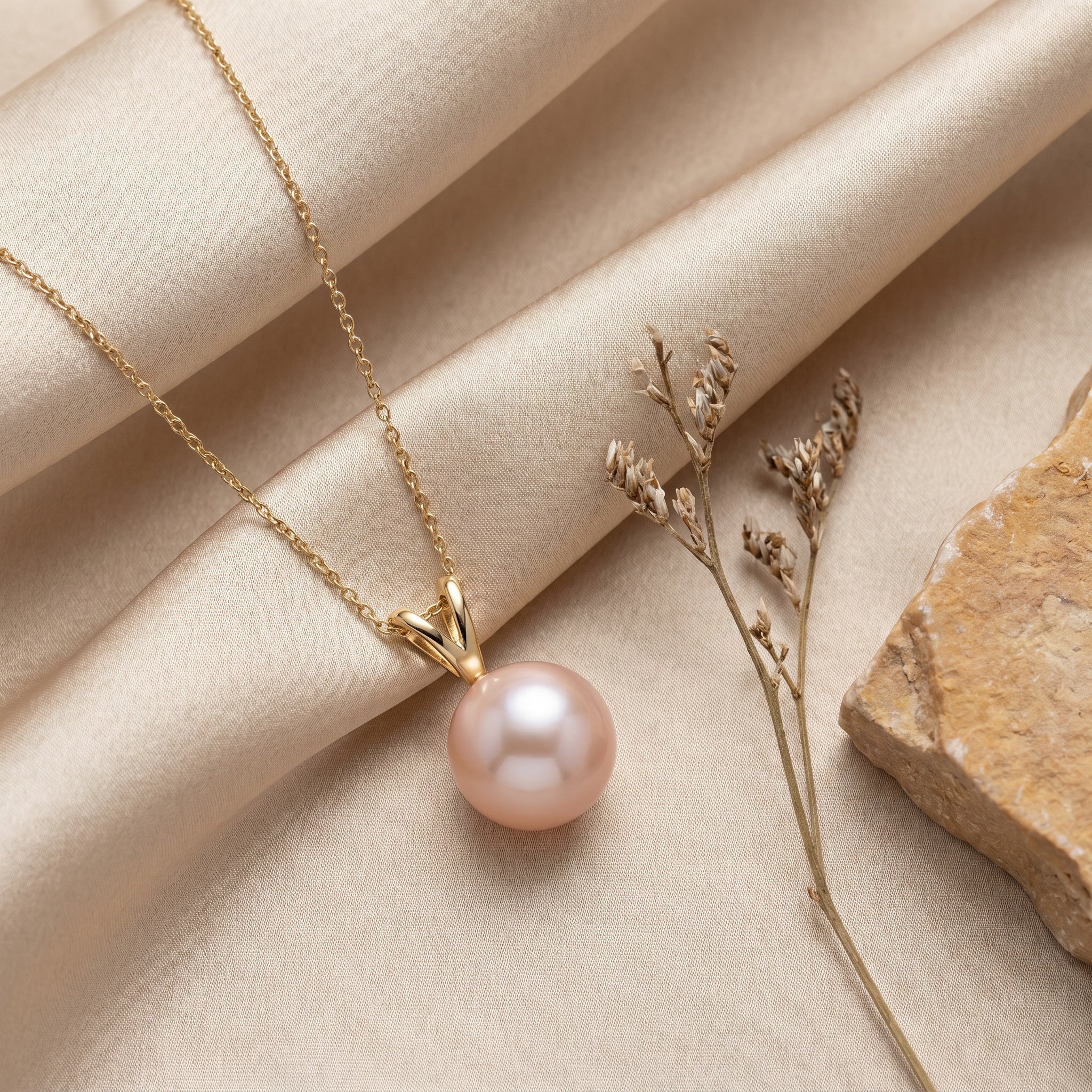 LUNAIRE PENDENTIF, AKOYA PEARL PENDANT NECKLACE
