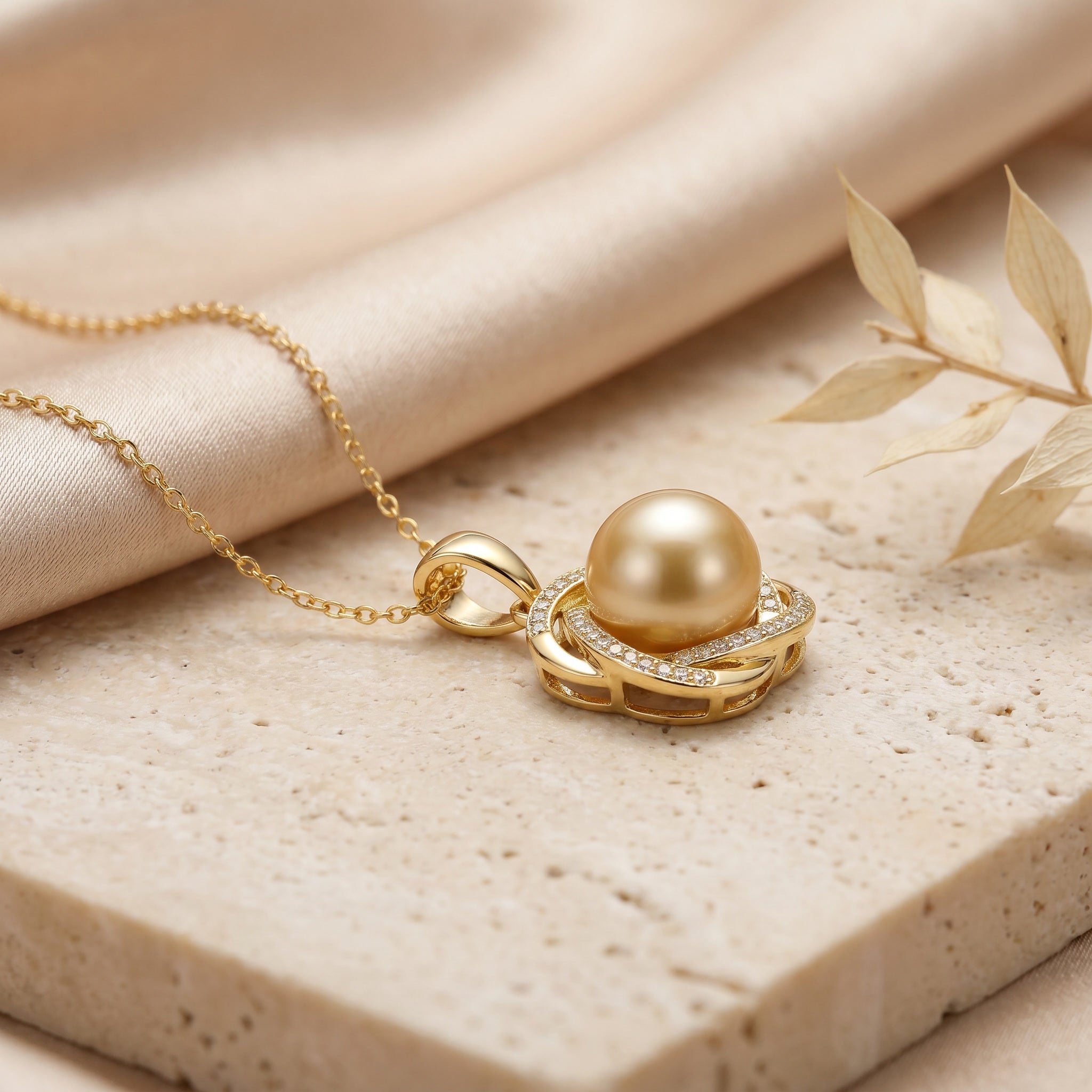 AUREA PENDENTIF, SOUTH SEA GOLDEN PEARL PENDANT NECKLACE