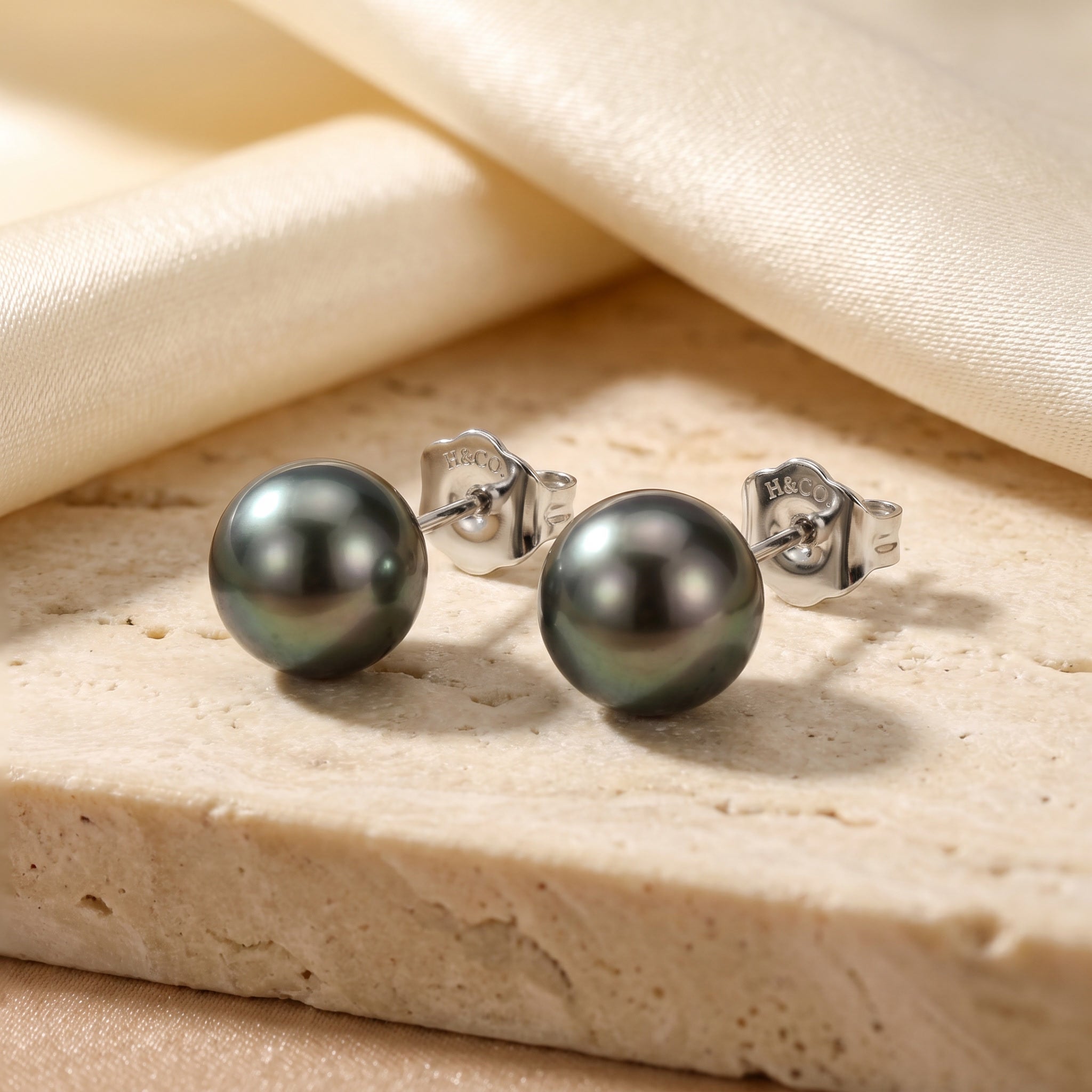 NOTTURNO, TAHITIAN PEARL STUD EARRINGS