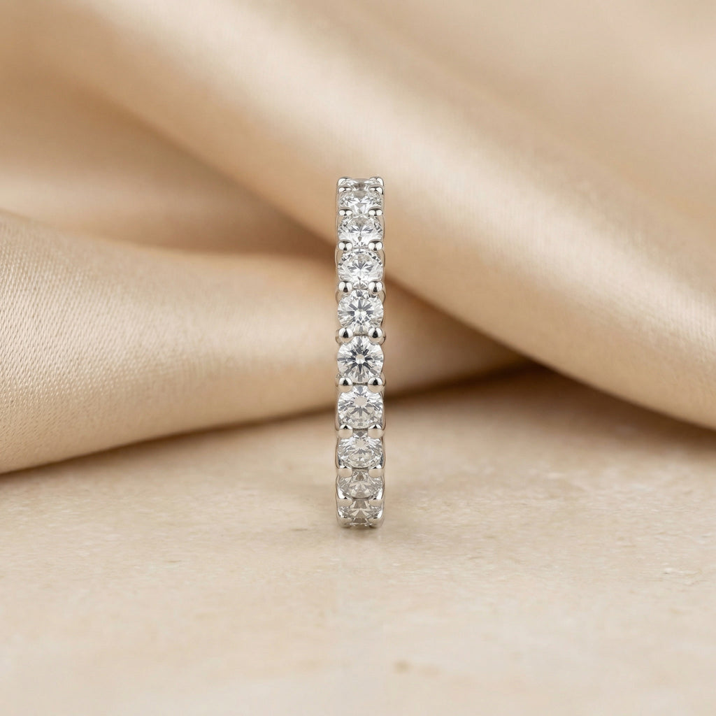 LUMINA ALBA ÉTERNITÉ, MOISSANITE ETERNITY BAND