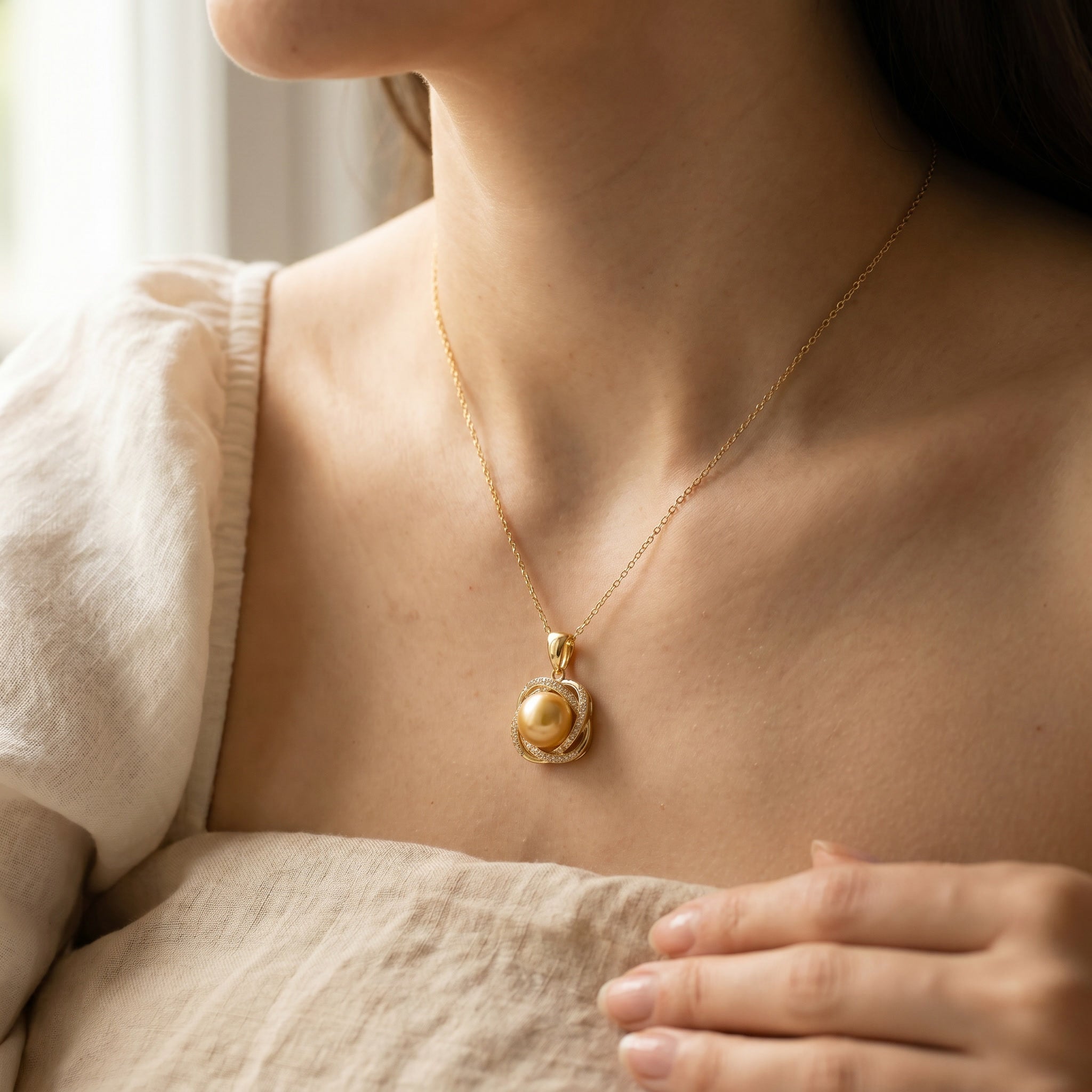 AUREA PENDENTIF, SOUTH SEA GOLDEN PEARL PENDANT NECKLACE