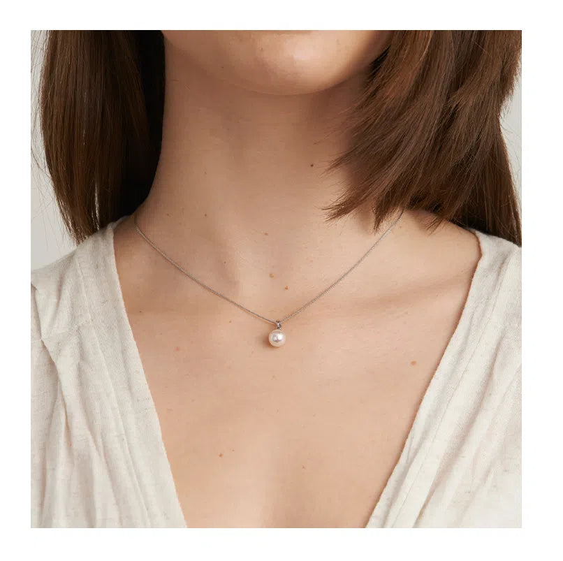 LUNAIRE PENDENTIF, AKOYA PEARL PENDANT NECKLACE